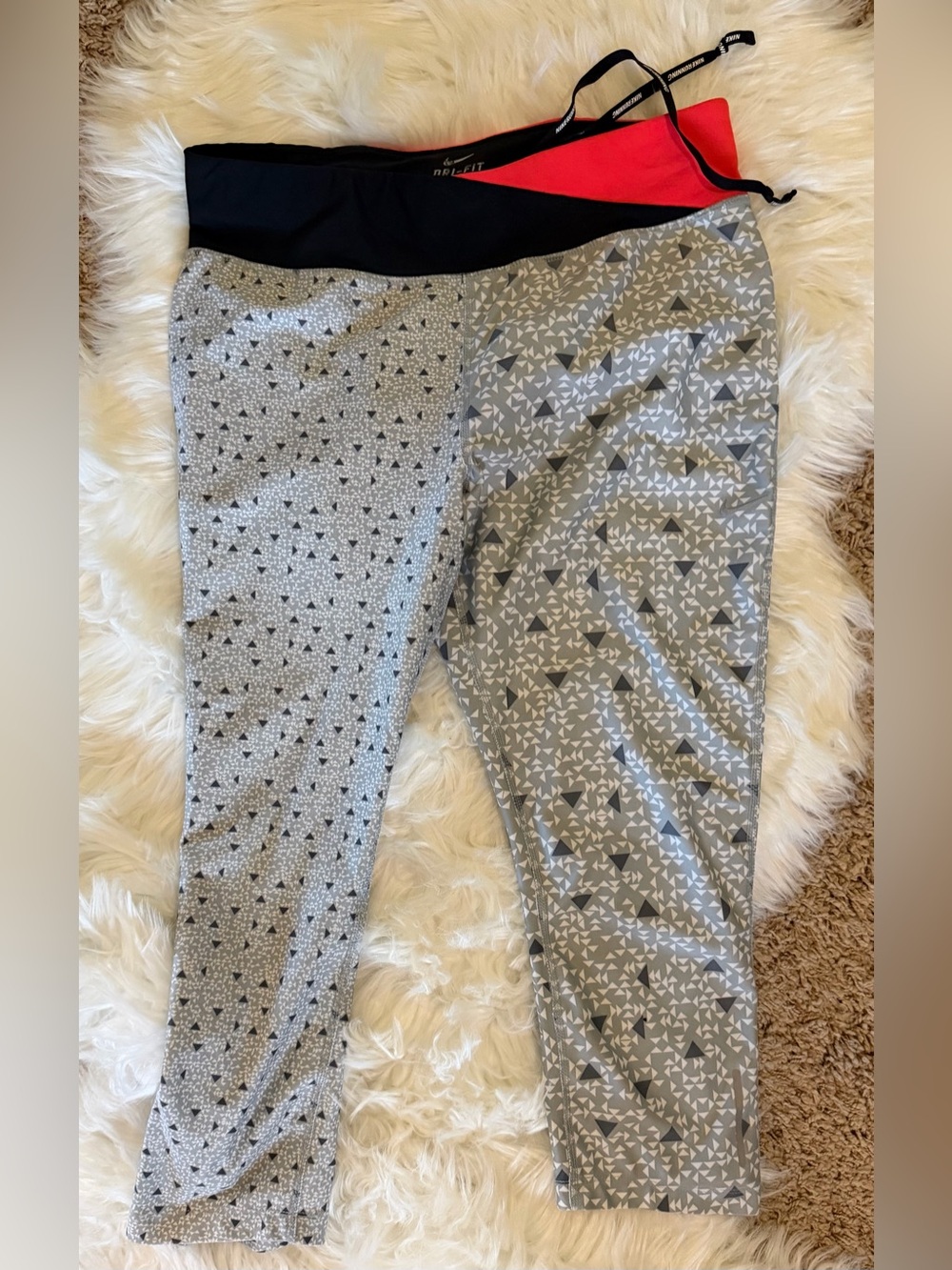 Nike Dri-Fit Cropped Geometric Print Leggings -L